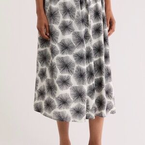 Chic Monochrome Floral Midi Skirt